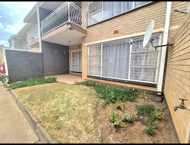 3 BEDROOM TOWNHOUSE TO LET IN THREE RIVERS